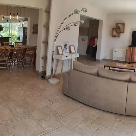 Villa Maison Familiale Avec Piscine 7 Personnes *