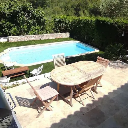 Villa Maison Familiale Avec Piscine 7 Personnes *